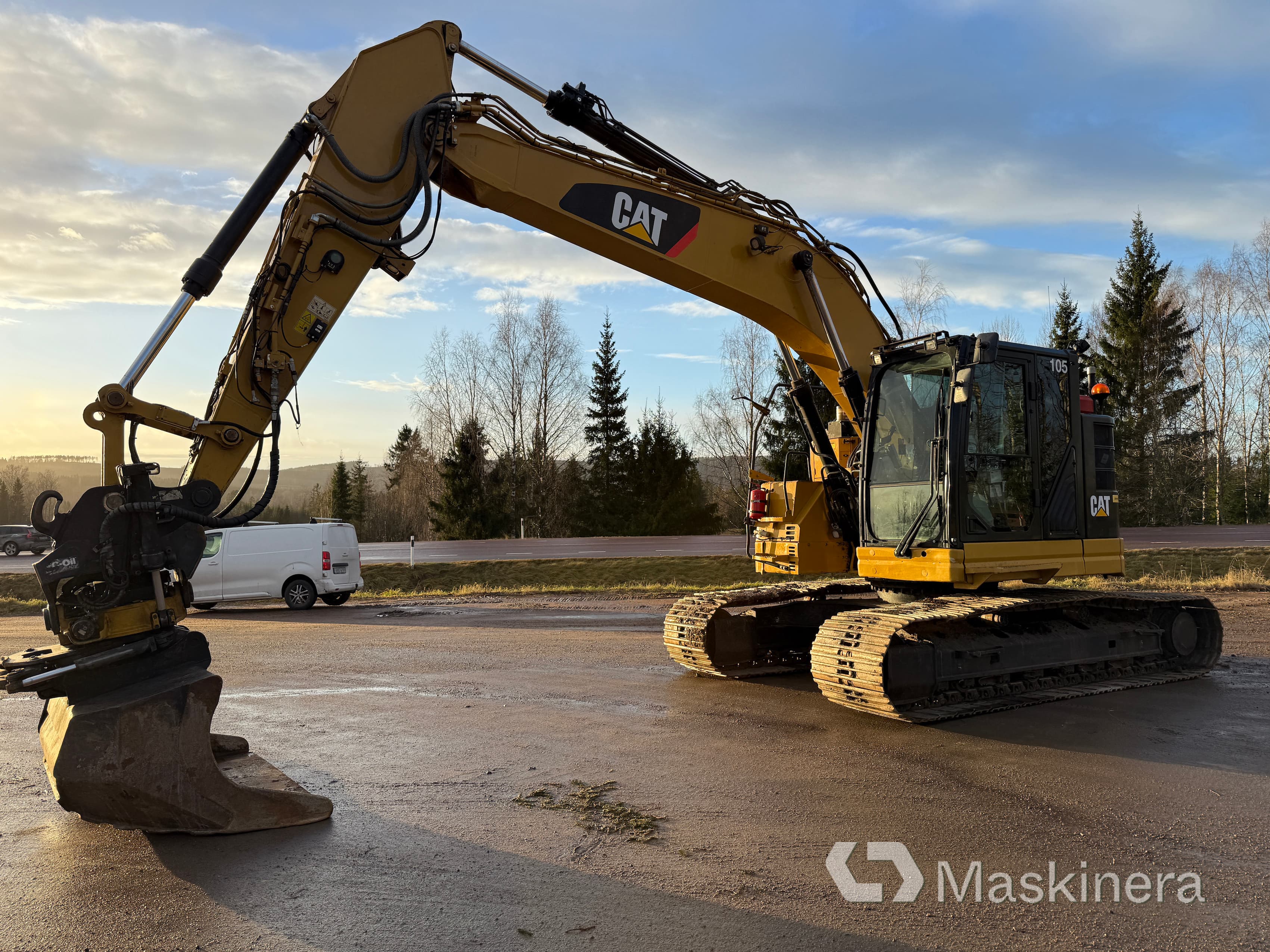 Grävmaskin CAT 325F