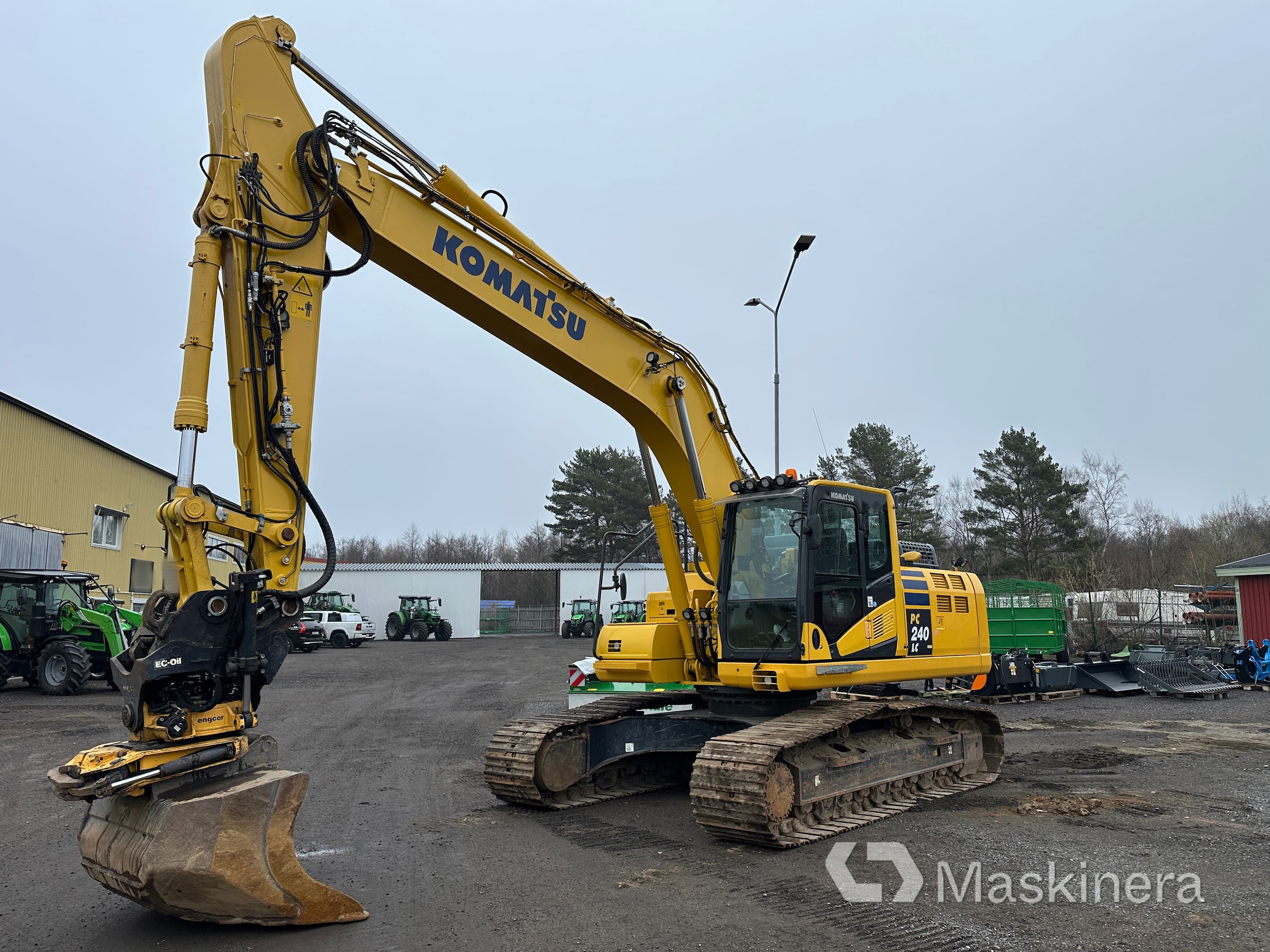 Grävmaskin Komatsu PC240LC med grävsystem