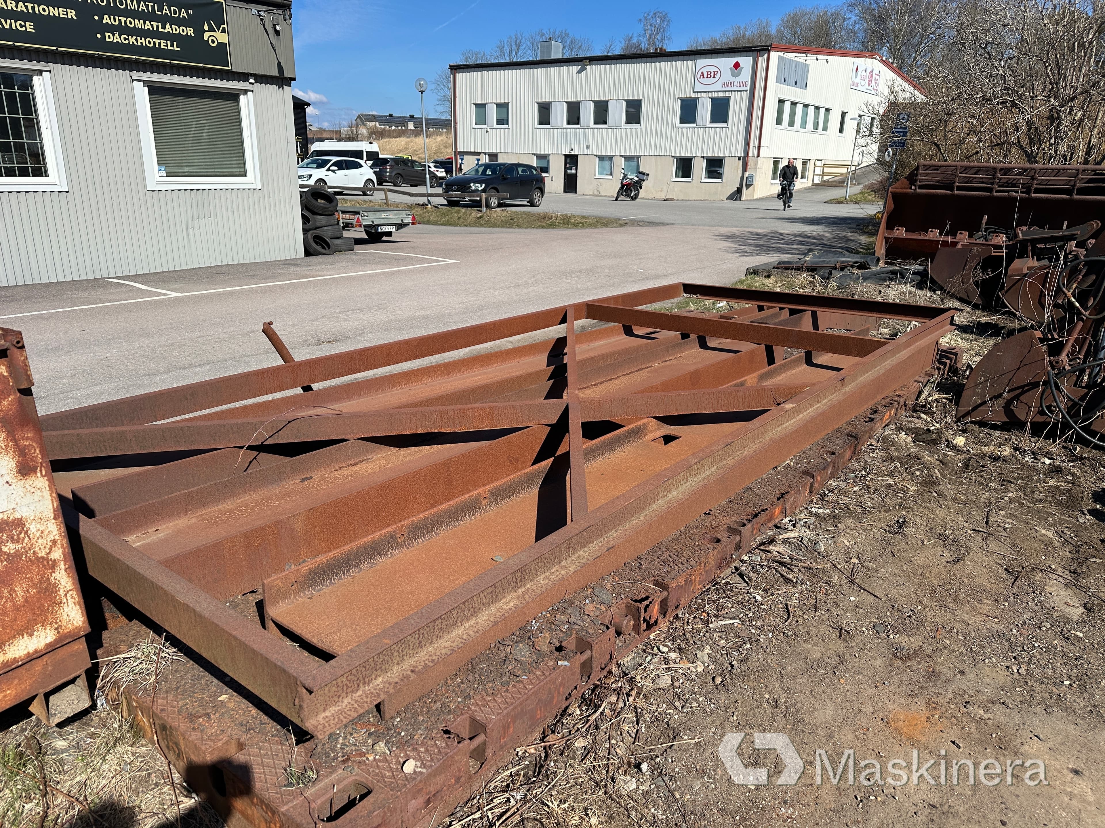 I-balkar och järnram