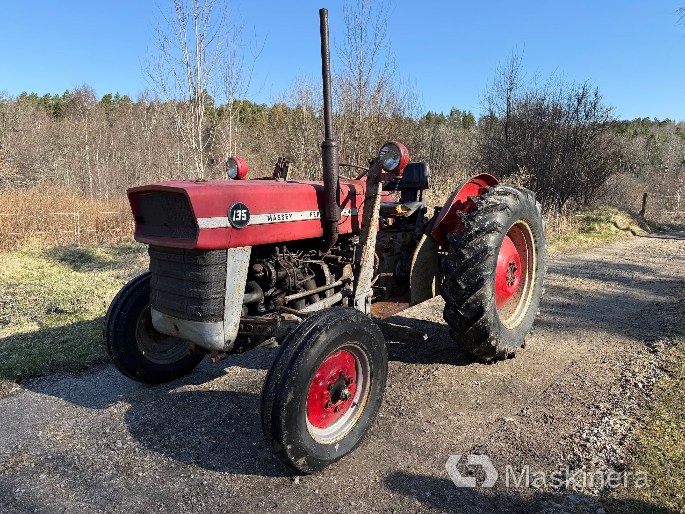 Traktor Massey Ferguson 135