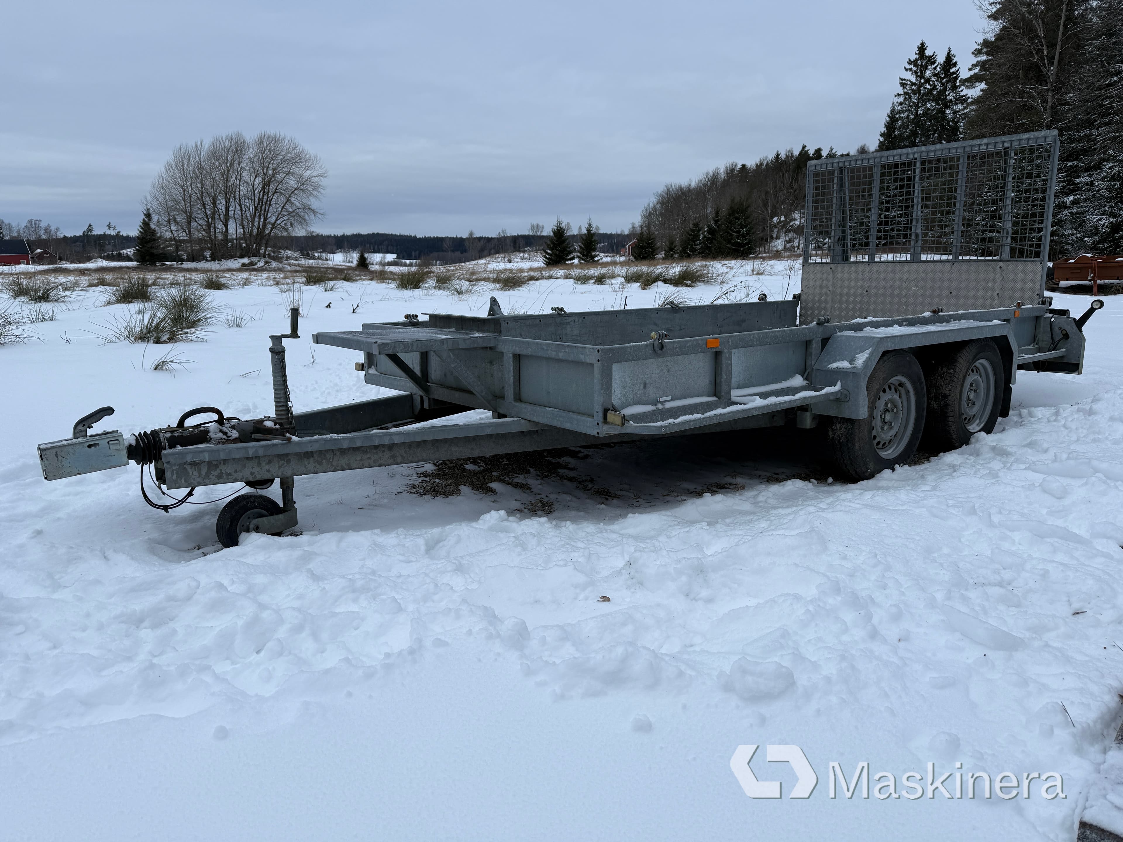 Släpkärra Tiki-Treiler TP385-DLB